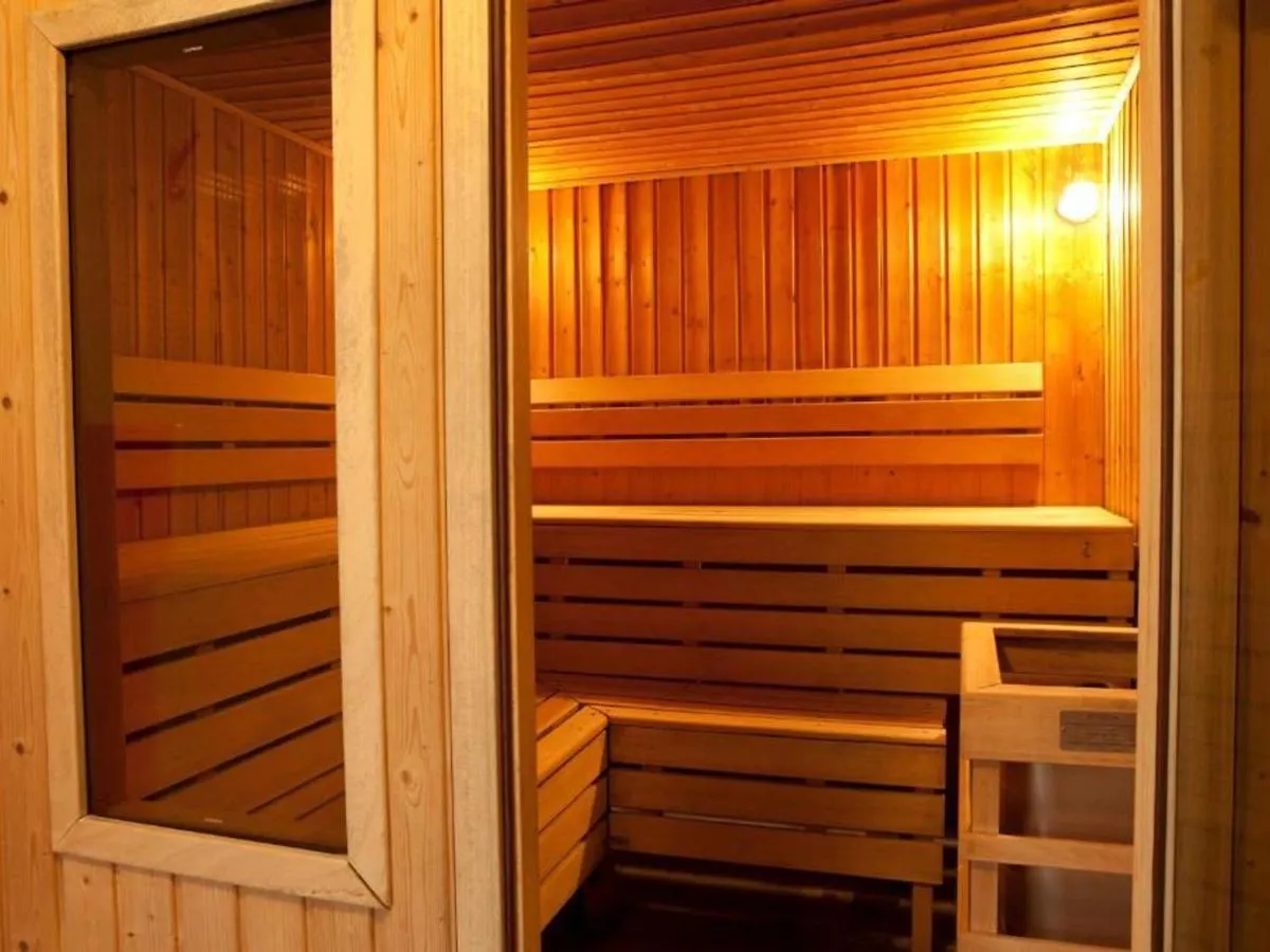 Studio Avec Piscine, Wifi Et Animaux Admis A Jausiers - Fr-1-165B-34 Appartement 0*,  Frankrijk
